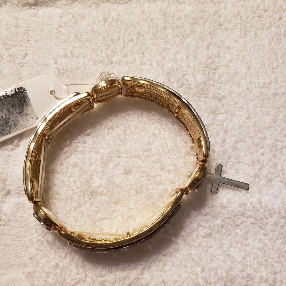 FAMILY FRIENDS FAITH  LOVE BRACLET
